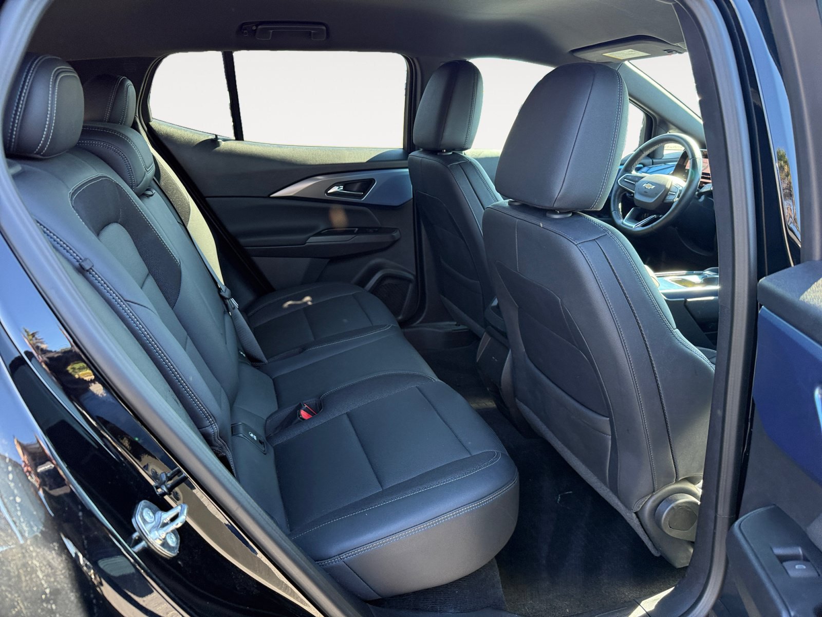 Used 2024 Chevrolet Equinox EV LT AWD/4WD image 17