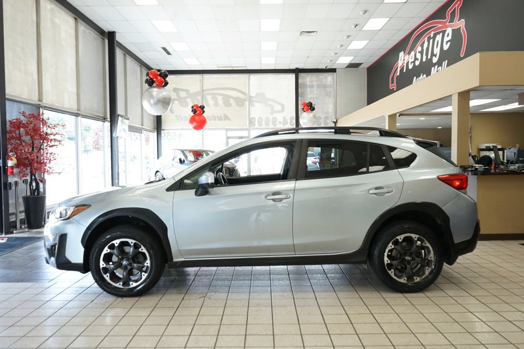 Used 2021 Subaru Crosstrek 2.0i Premium w/ Moonroof Package AWD/4WD image 3