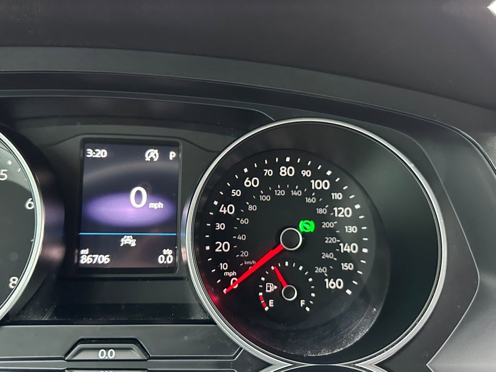 Used 2020 Volkswagen Tiguan SE image 13