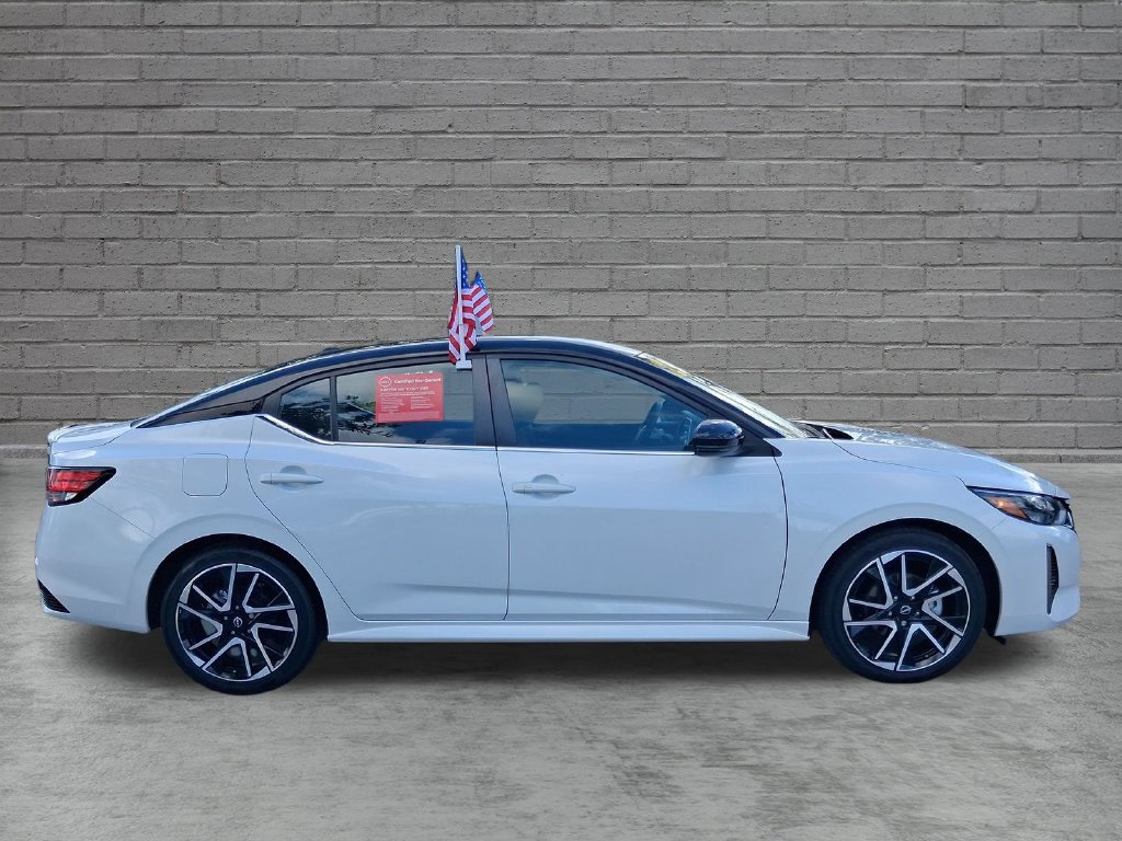 Certified 2025 Nissan Sentra SR FWD image 12