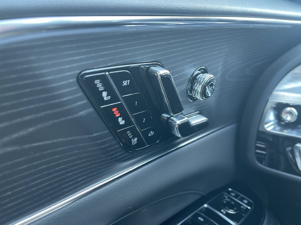 Used 2024 Cadillac Lyriq Luxury AWD/4WD image 22