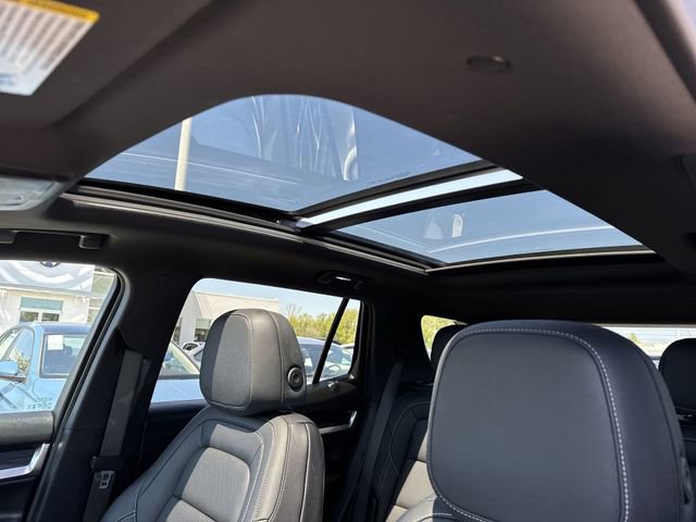Used 2025 GMC Terrain Elevation w/ Elevation Premium Package FWD image 19