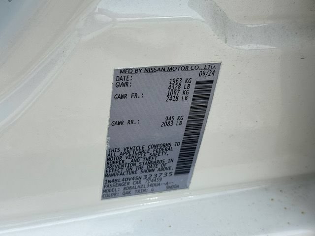 Used 2025 Nissan Altima 2.5 SV FWD image 32