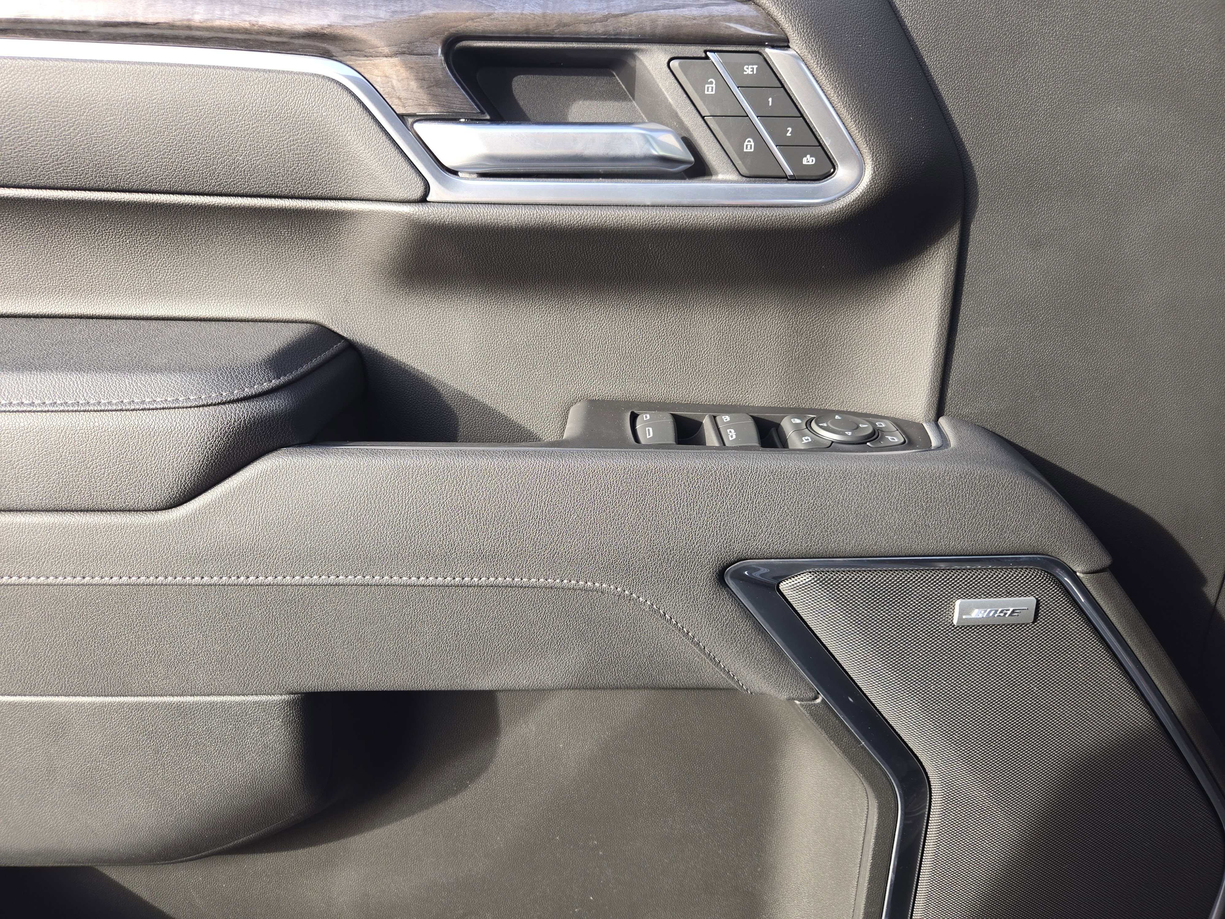 Used 2025 Chevrolet Silverado 1500 LTZ w/ LTZ Premium Package image 26