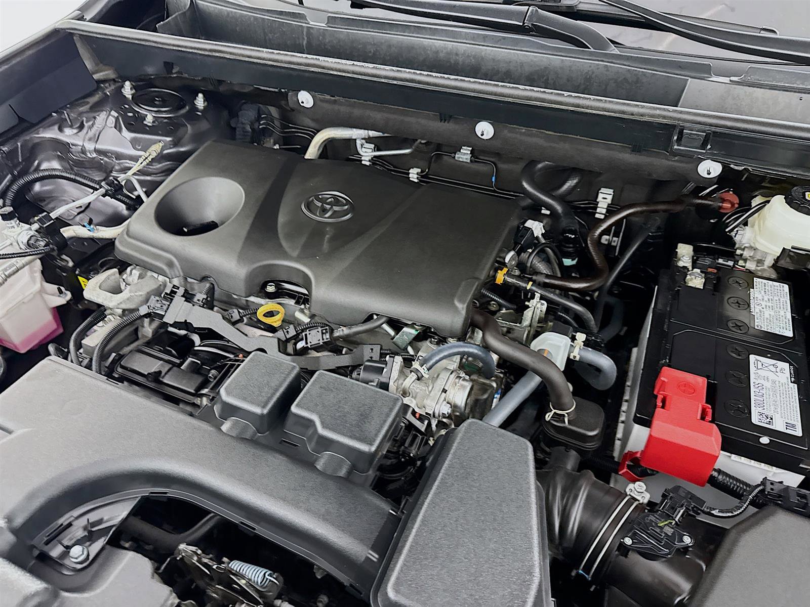 Used 2024 Toyota RAV4 XLE image 30