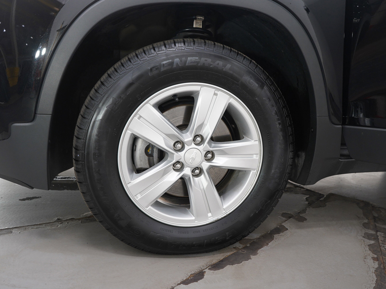 Used 2020 Chevrolet Trax LT w/ LT Convenience Package image 29