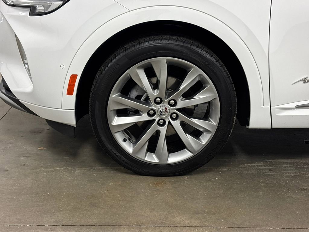 Used 2022 Buick Envision Avenir w/ Technology Package II image 11
