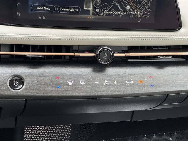 Used 2023 Nissan Ariya AWD image 21