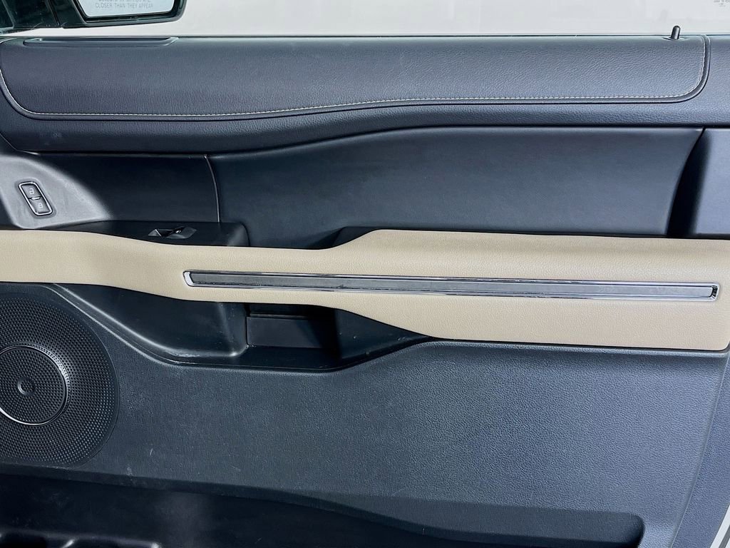 Used 2023 Ford Expedition Max XLT image 38