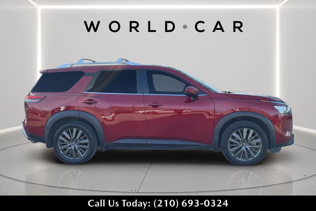 Used 2022 Nissan Pathfinder SL w/ SL Premium Package FWD image 2