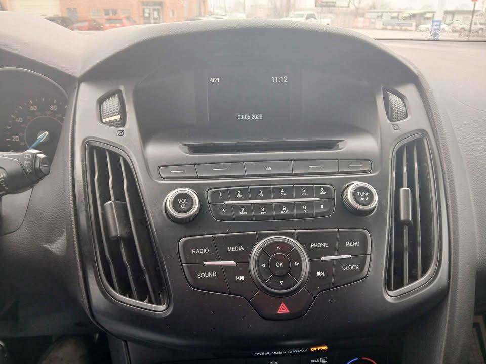 Used 2015 Ford Focus SE FWD image 14