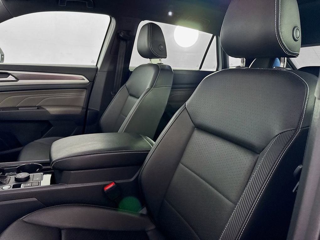 Used 2023 Volkswagen Atlas Cross Sport SEL image 32