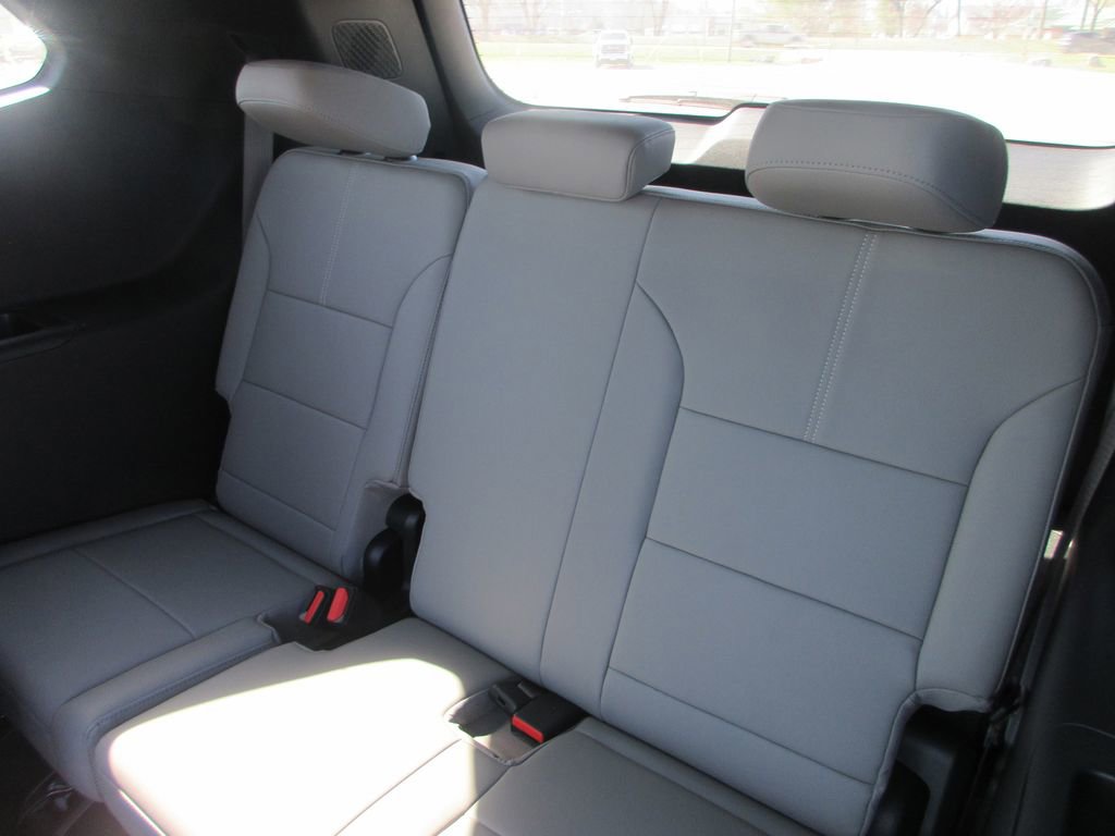 New 2026 GMC Acadia Elevation image 14