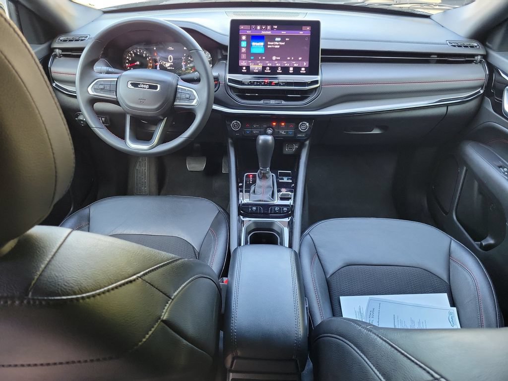 Used 2024 Jeep Compass Trailhawk AWD/4WD image 18