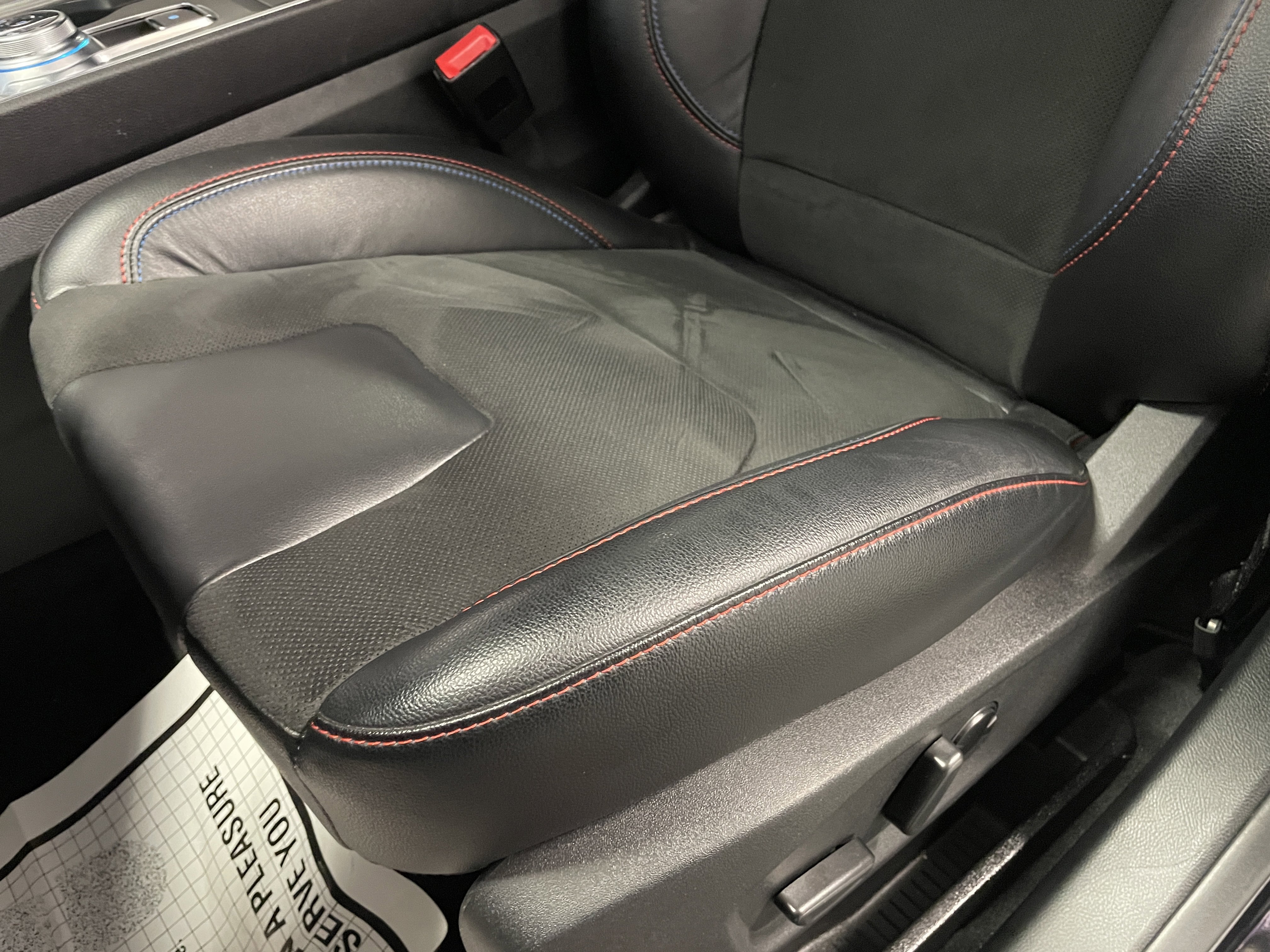 Used 2024 Ford Edge ST w/ Equipment Group 401A image 25