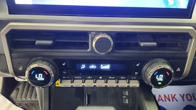 Used 2024 Toyota Tacoma TRD Sport w/ TRD Sport Premium Package AWD/4WD image 17