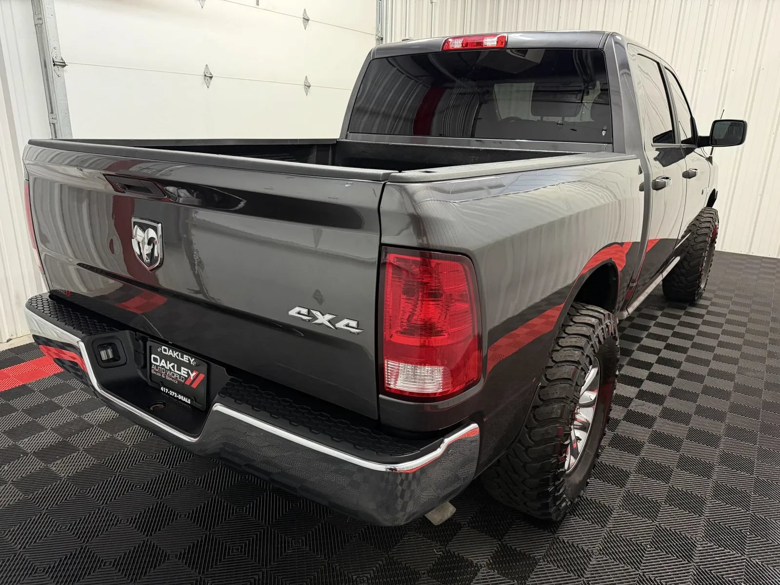 Used 2021 RAM 1500 Classic SLT AWD/4WD image 16