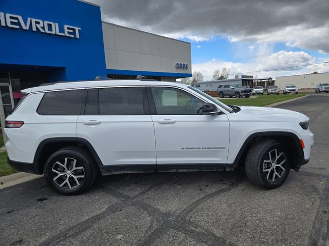 Used 2023 Jeep Grand Cherokee L Limited AWD/4WD image 2