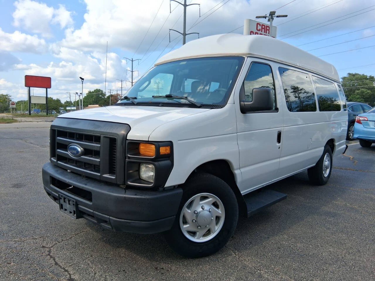Used 2009 Ford E-250 and Econoline 250 Extended RWD image 1