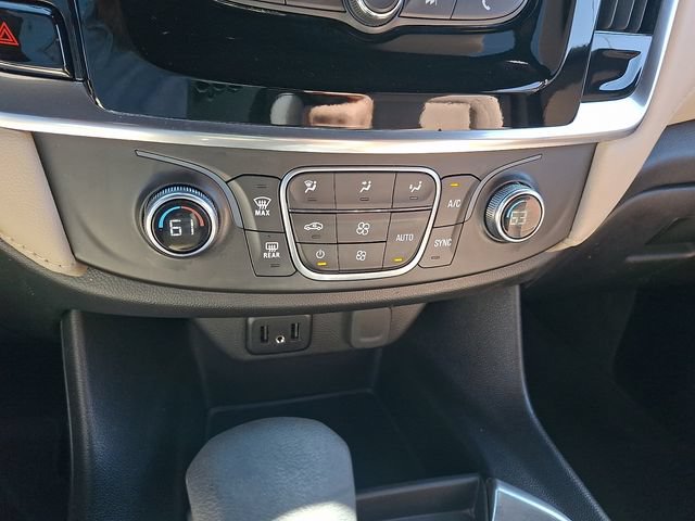 Certified 2023 Chevrolet Traverse LS w/ Midnight/Sport Edition AWD/4WD image 17