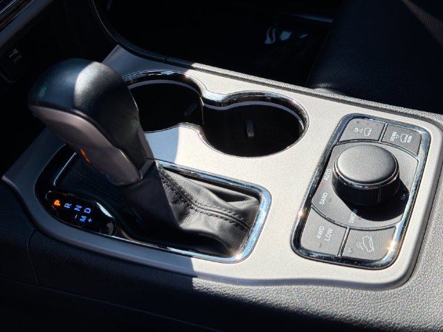Used 2021 Jeep Grand Cherokee High Altitude AWD/4WD image 31