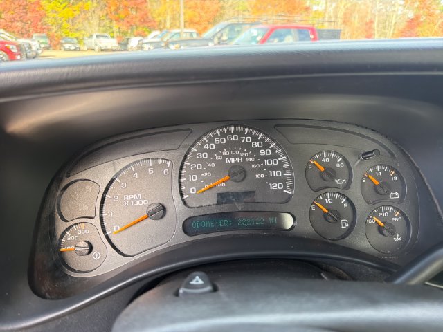 Used 2005 Chevrolet Silverado 2500 W/T w/ Snow Plow Prep Package AWD/4WD image 14