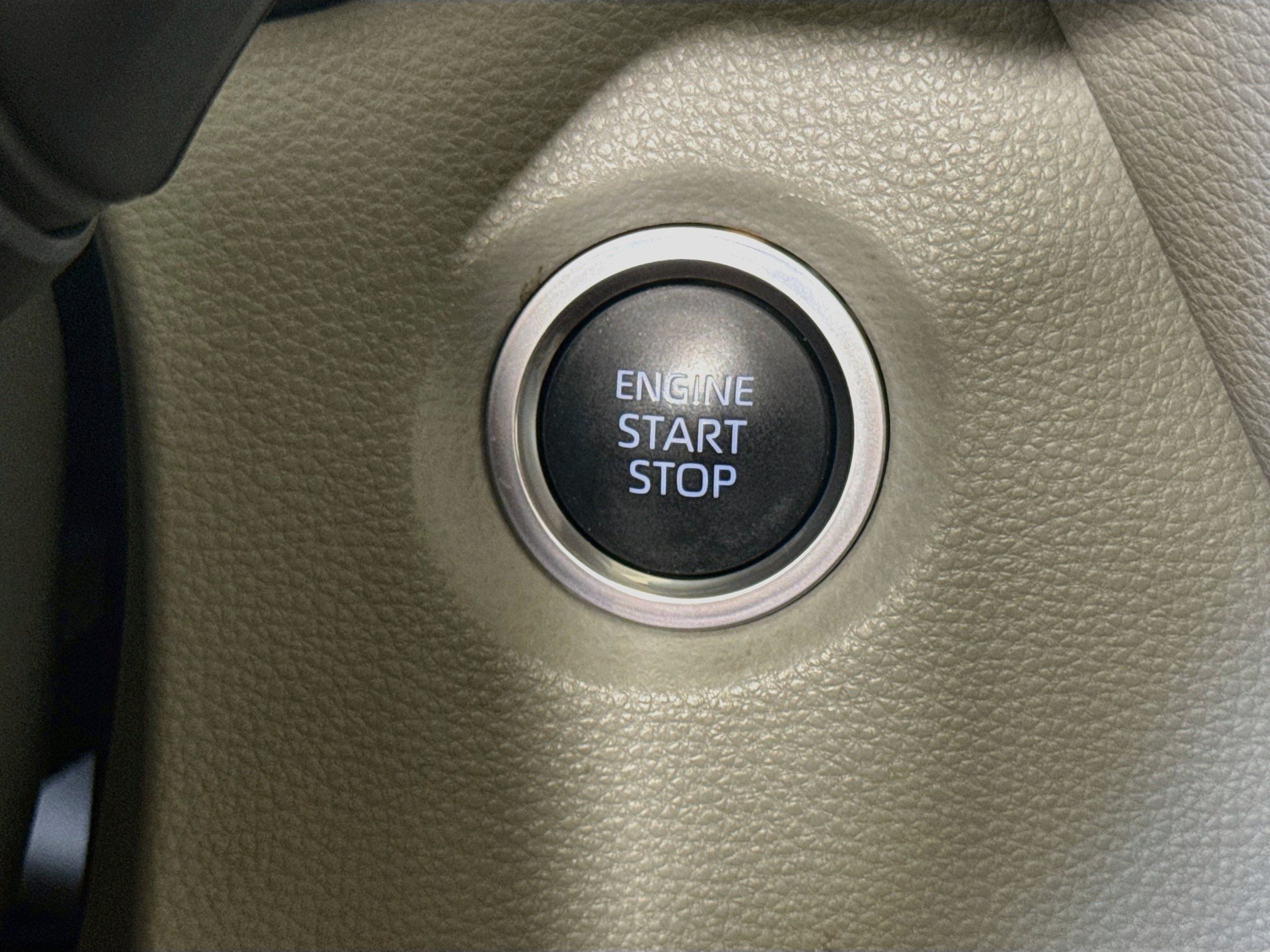 Used 2021 Toyota Corolla LE w/ LE Convenience Package FWD image 21