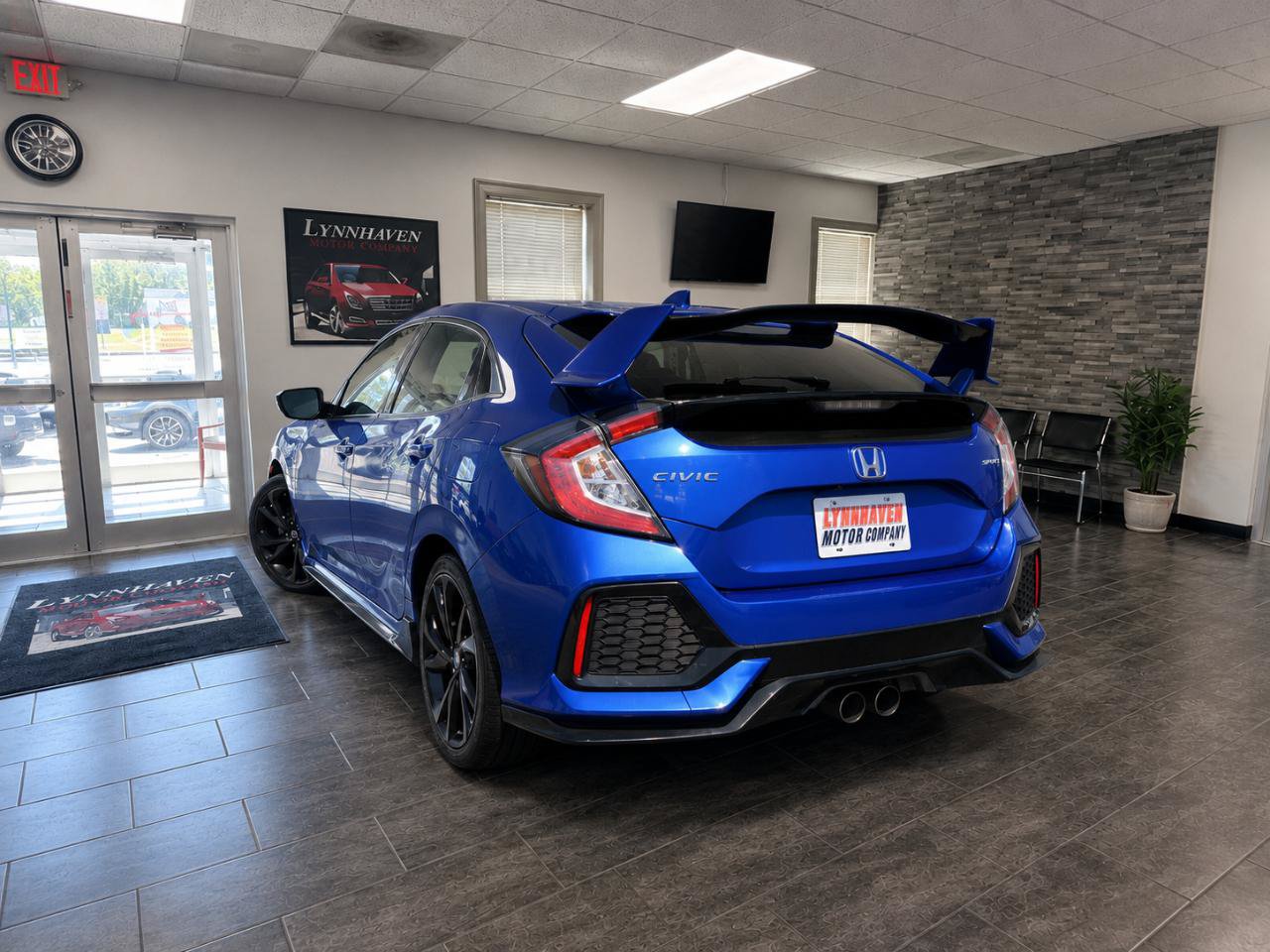 Used 2017 Honda Civic Sport image 7