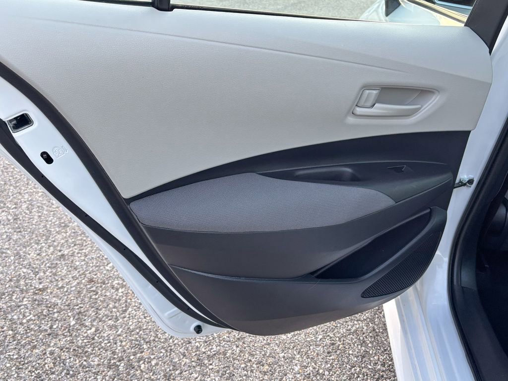 Used 2024 Toyota Corolla LE image 38