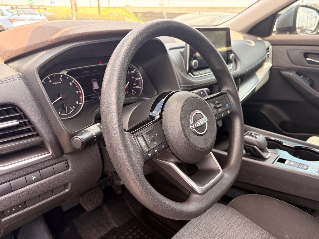Used 2023 Nissan Rogue SV FWD image 10