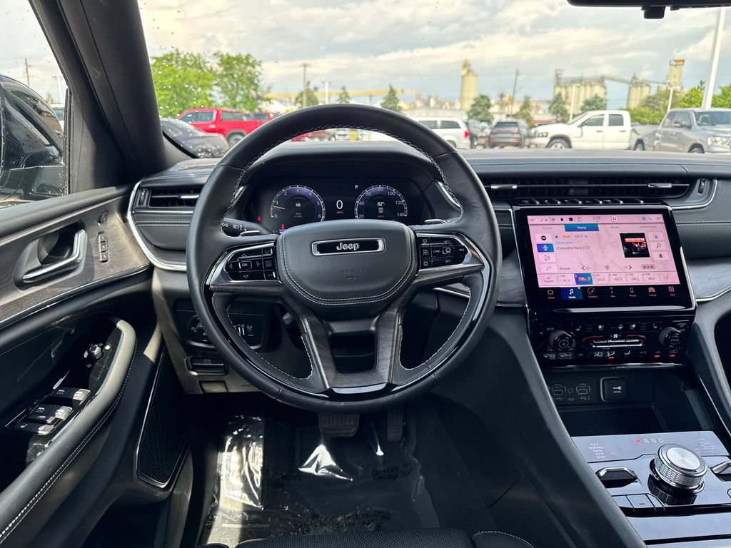 Certified 2023 Jeep Grand Cherokee Overland w/ Adv Protech Group III AWD/4WD image 16