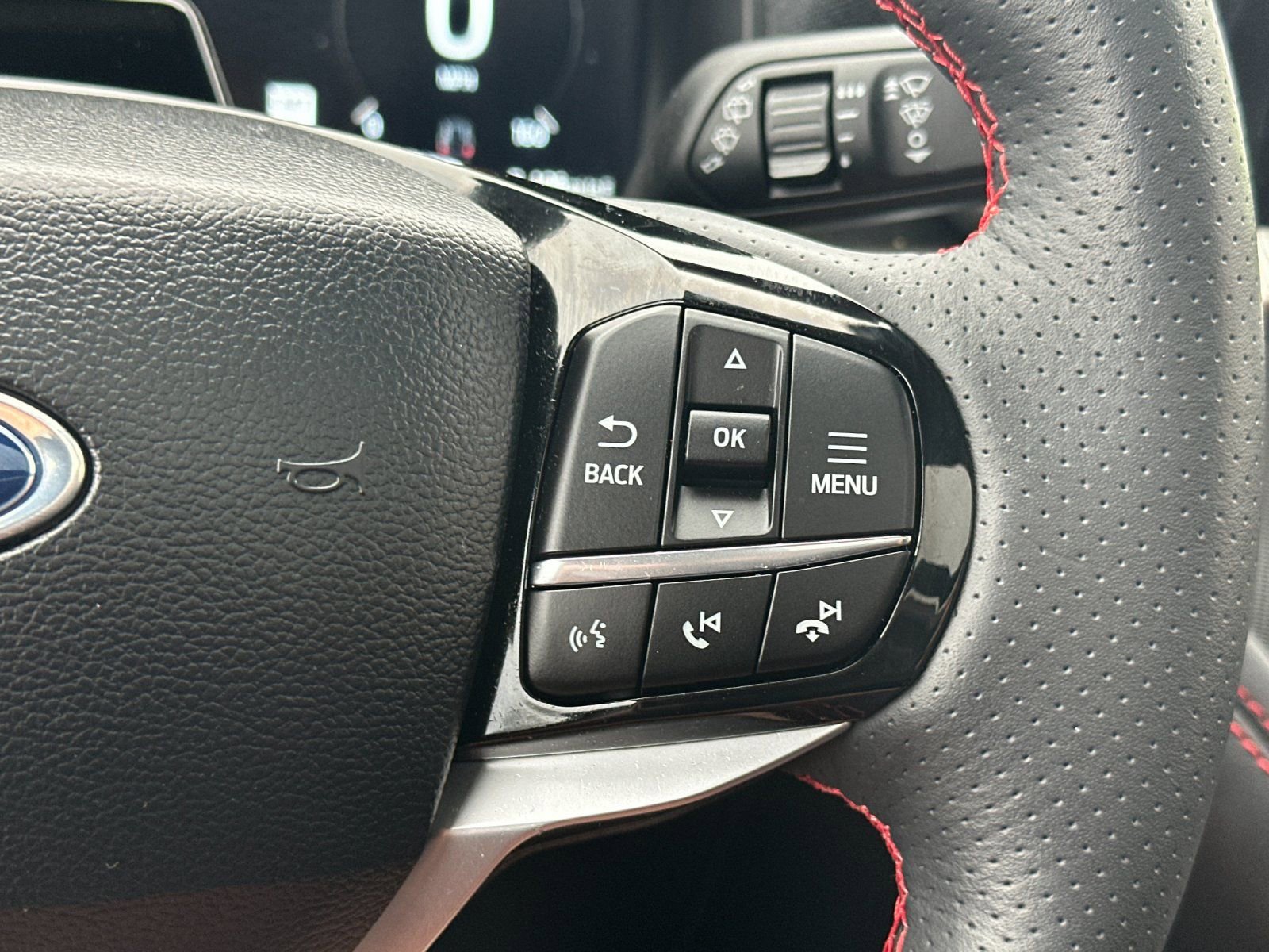 Used 2025 Ford Explorer ST-Line w/ Premium Package AWD/4WD image 29