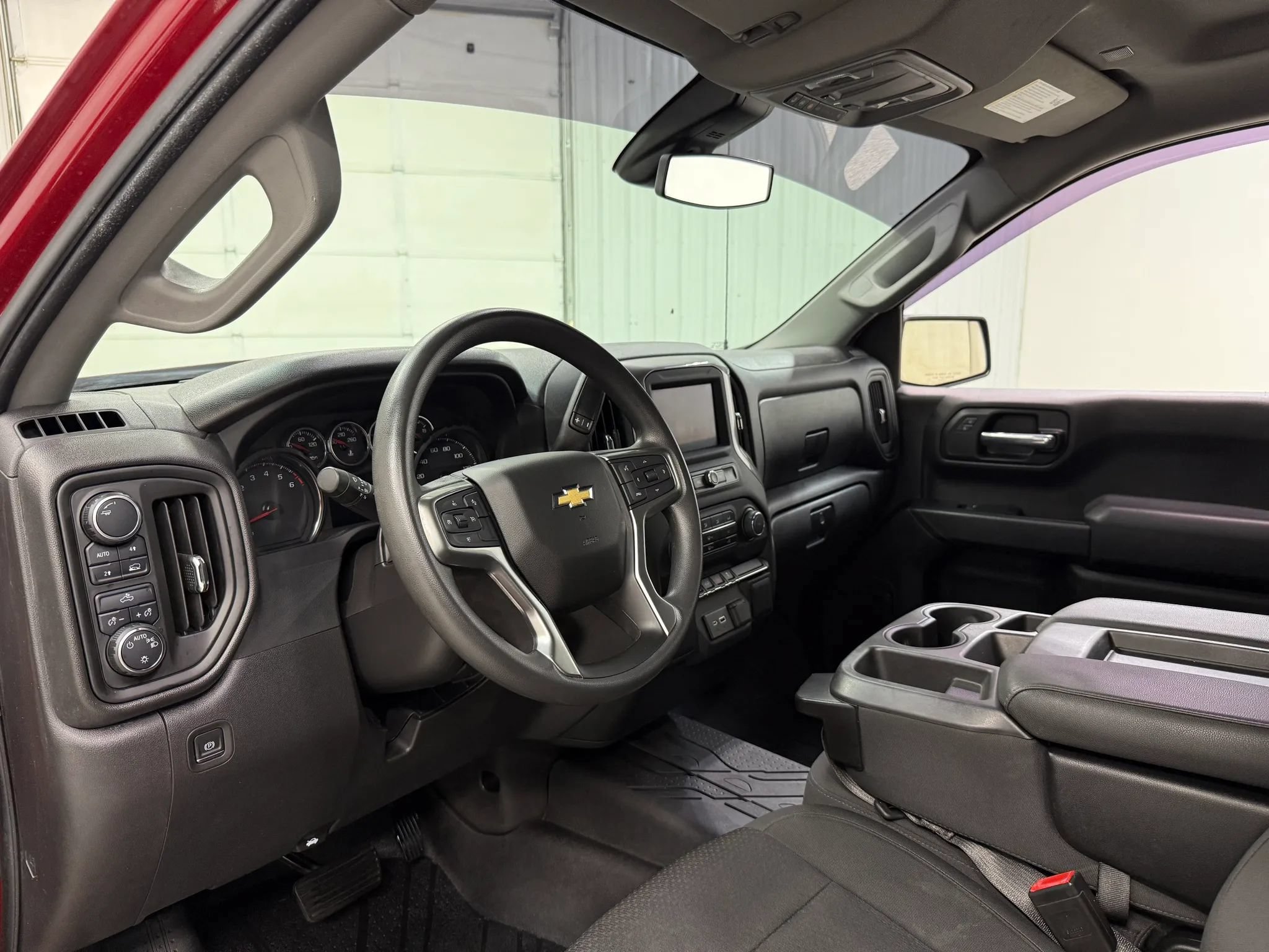 Used 2022 Chevrolet Silverado 1500 Custom w/ Safety Confidence Package AWD/4WD image 12