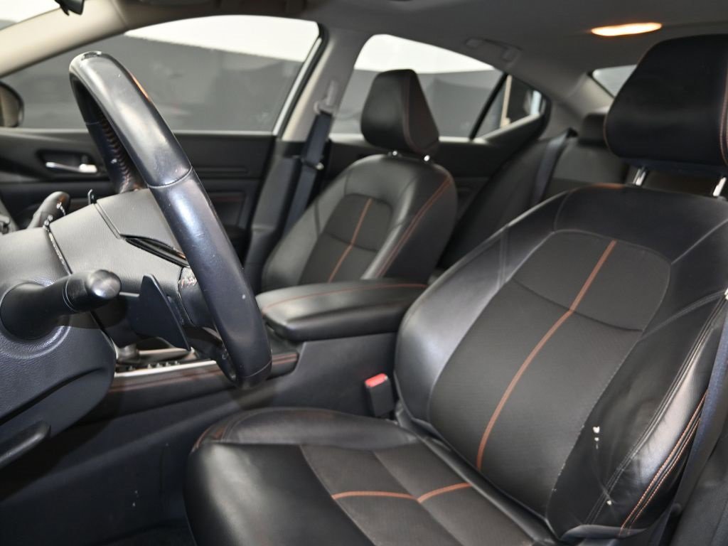 Used 2020 Nissan Altima 2.5 SR w/ Premium Package image 16