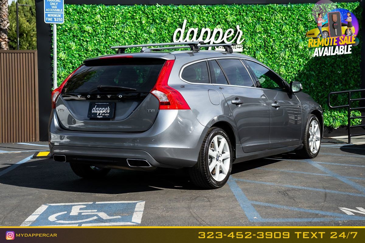 Used 2017 Volvo V60 T5 Platinum image 5
