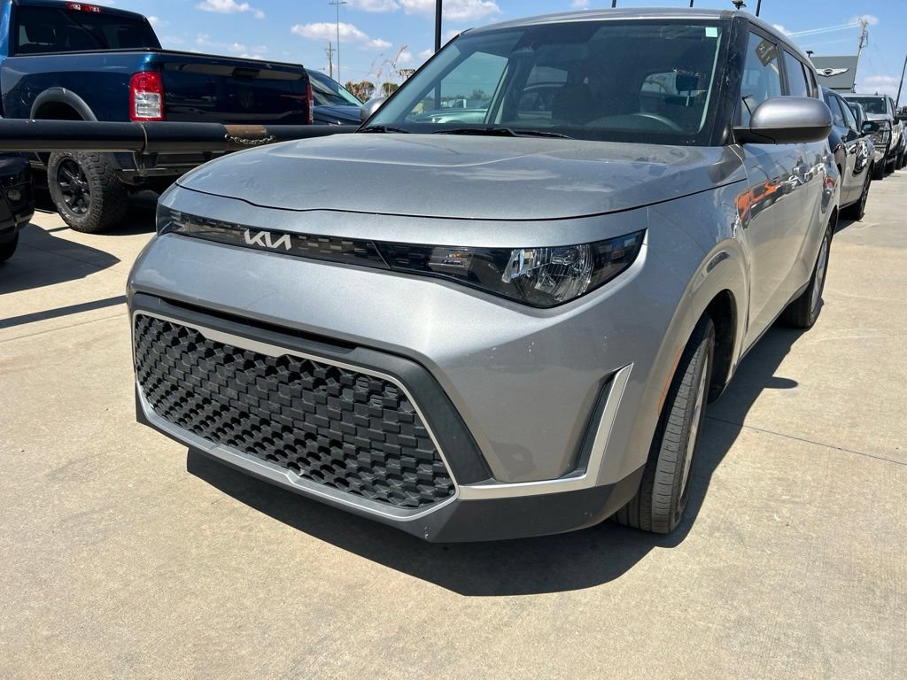 Used 2023 Kia Soul LX w/ Option Group 015