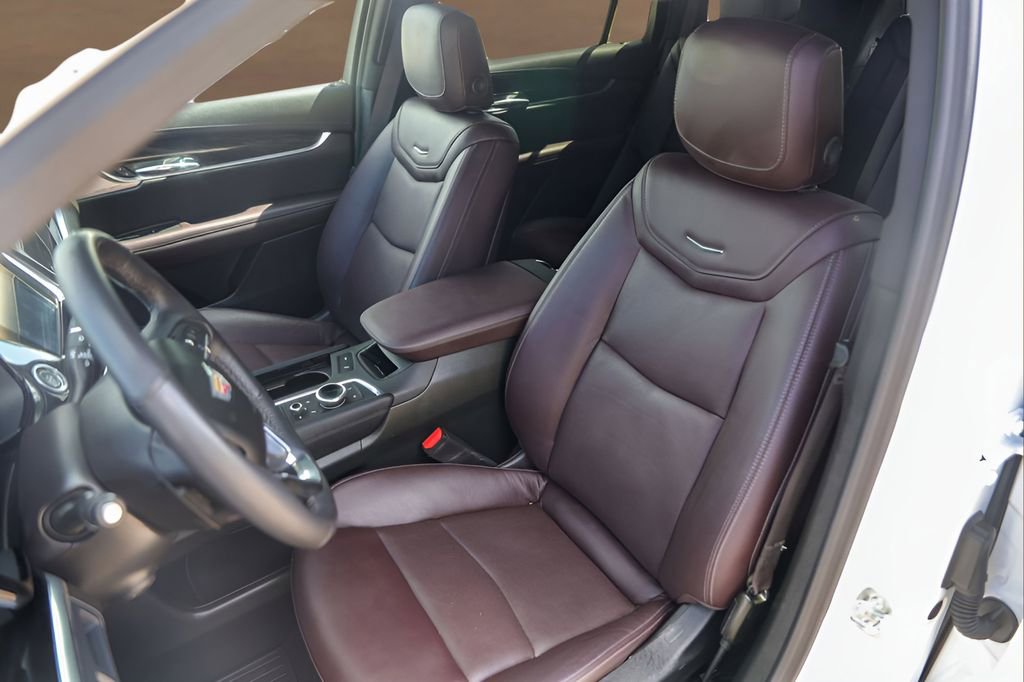 Certified 2024 Cadillac XT6 Premium Luxury w/ LPO, Floor Liner Package image 7