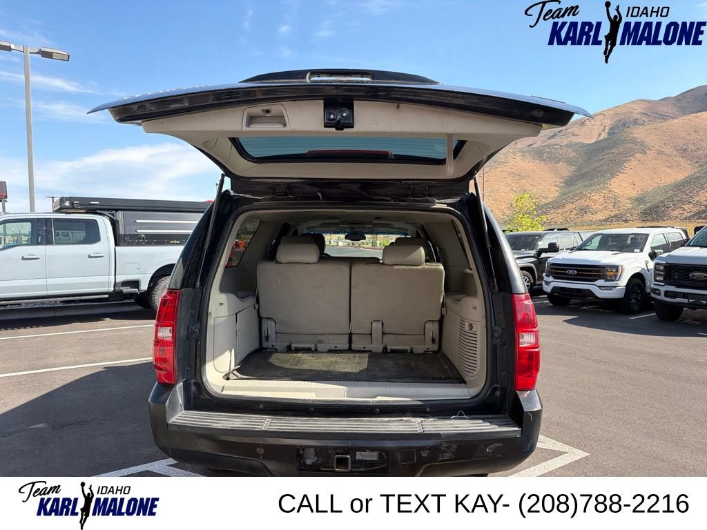 Used 2008 Chevrolet Suburban LT w/ LT Preferred Equipment Group AWD/4WD image 5