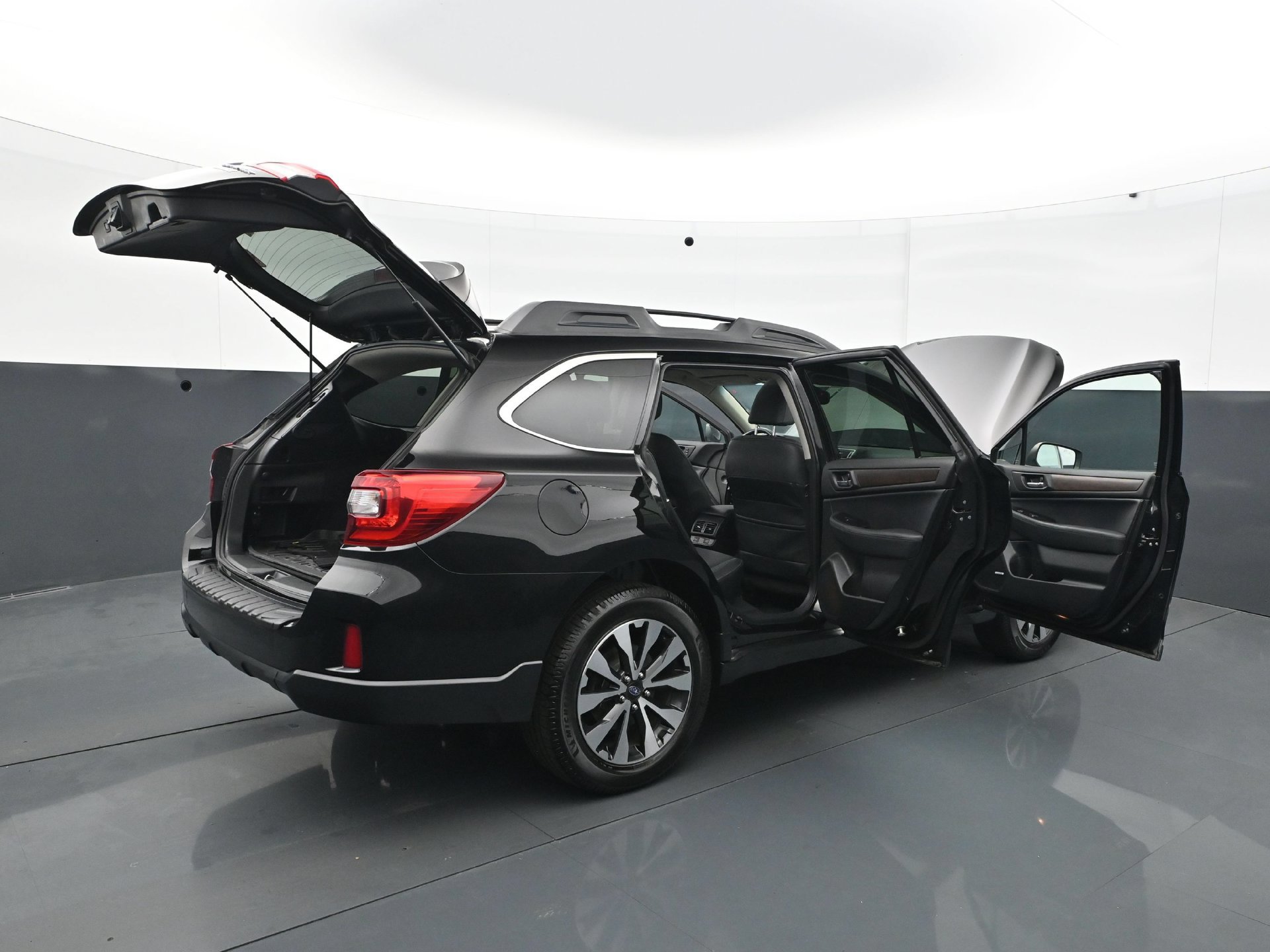 Used 2016 Subaru Outback 2.5i Limited AWD/4WD image 37