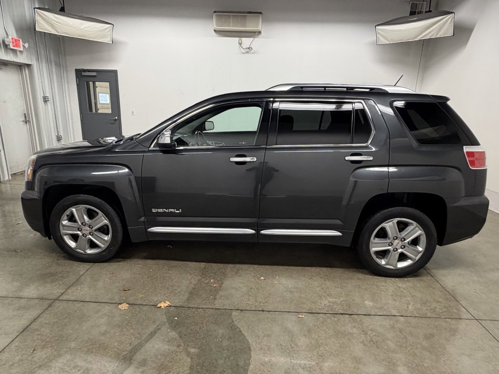 Used 2017 GMC Terrain Denali w/ Cargo Package image 2