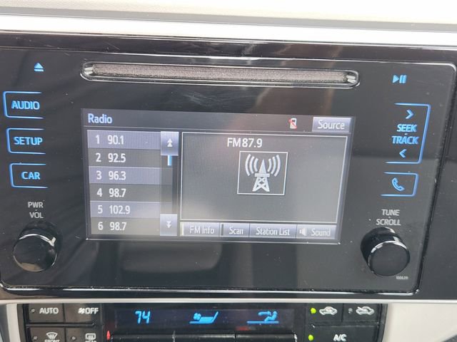Used 2017 Toyota Corolla LE FWD image 18
