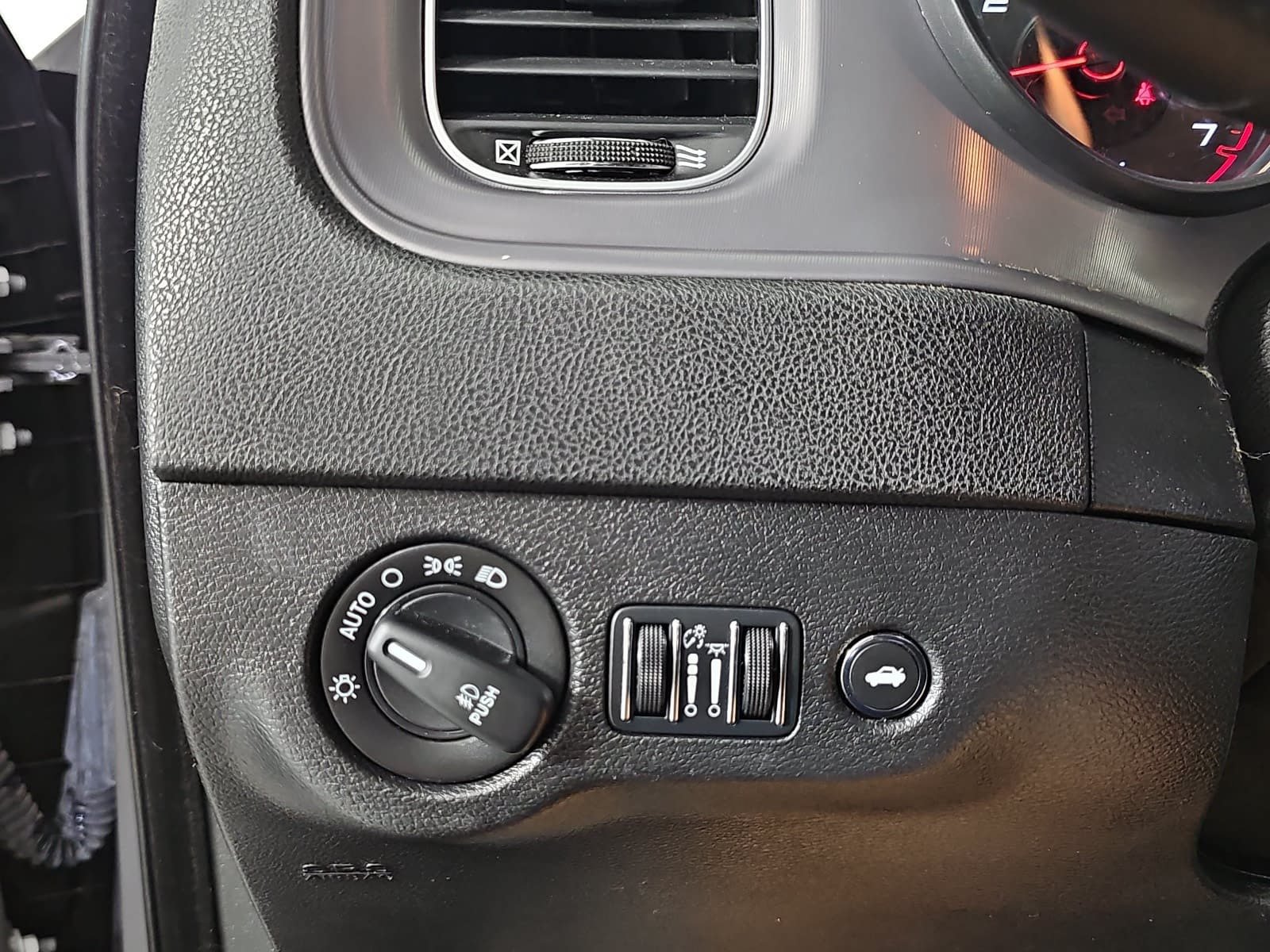 Used 2023 Dodge Charger Scat Pack w/ Navigation & Travel Group RWD image 23
