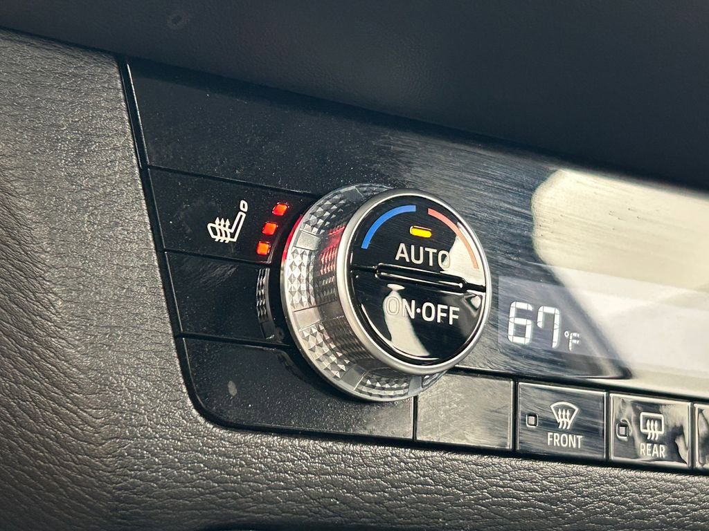 Used 2024 Mitsubishi Outlander SE image 32