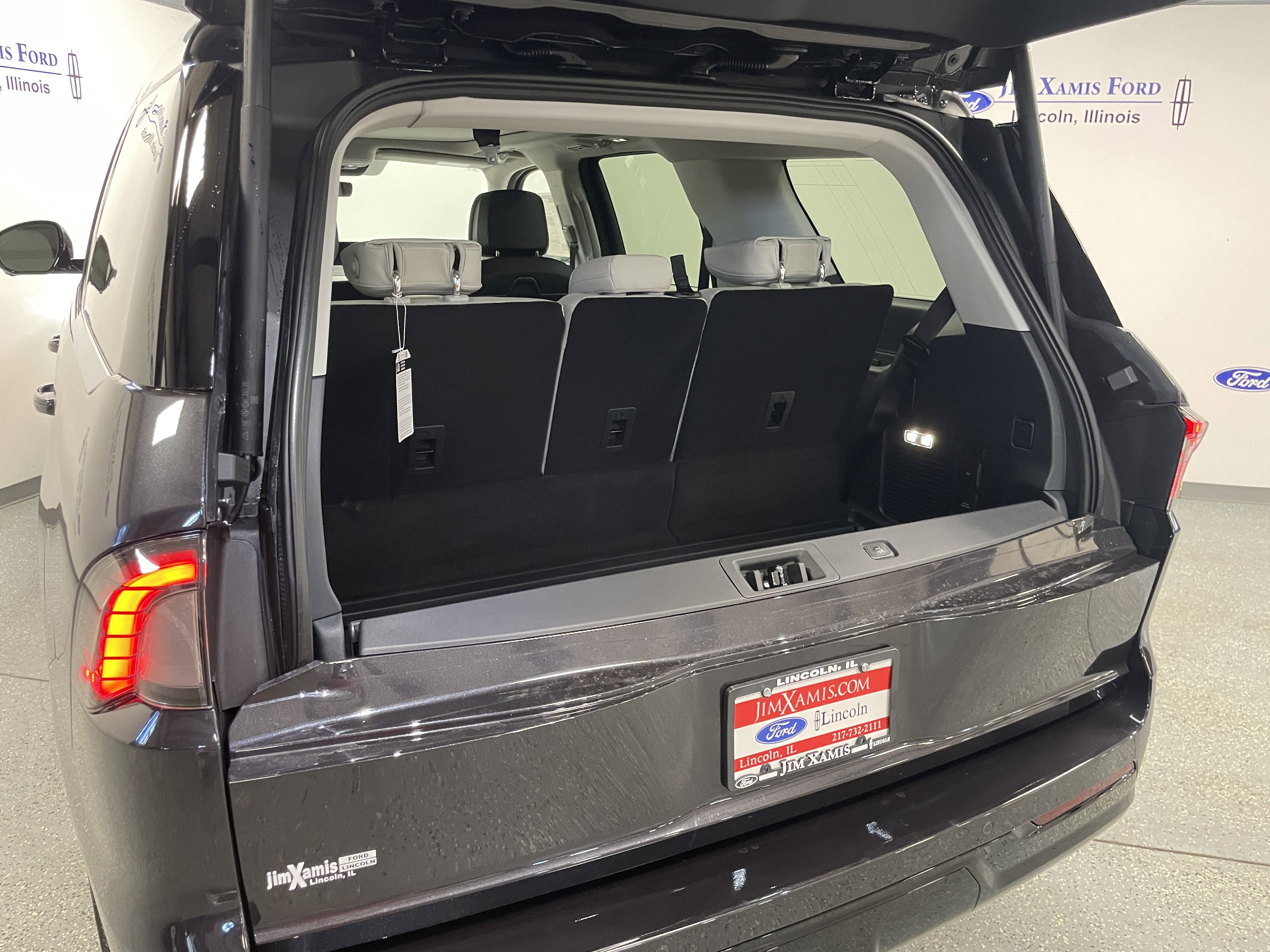 New 2025 Lincoln Navigator Reserve image 32