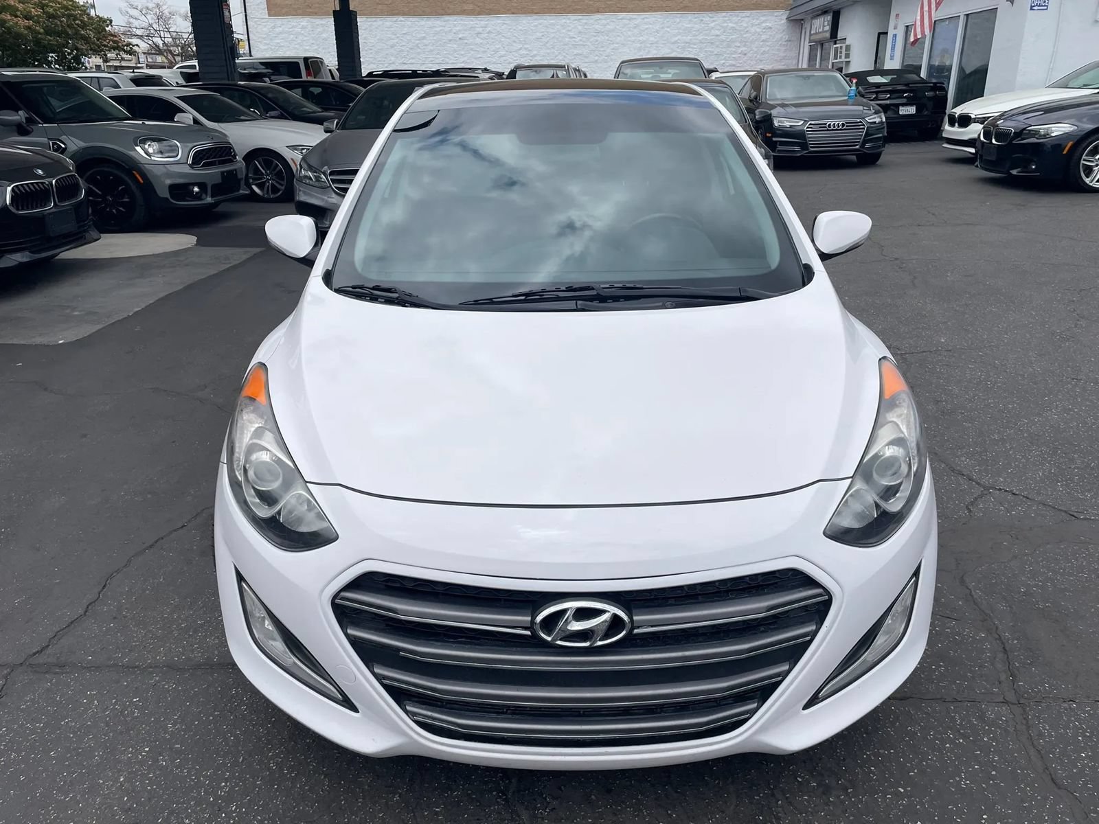 Used 2016 Hyundai Elantra GT w/ Option Group 03 FWD image 5