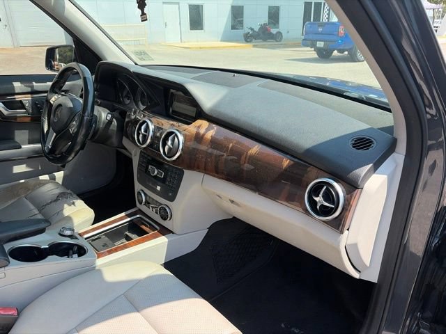 Used 2015 Mercedes-Benz GLK 350 2WD image 11