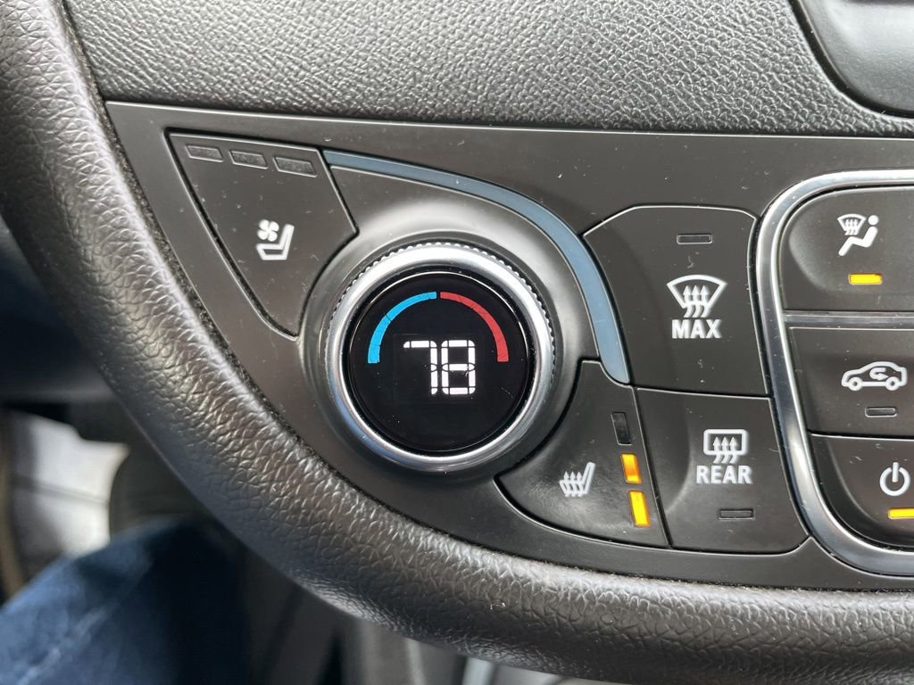 Used 2021 Chevrolet Malibu Premier image 12