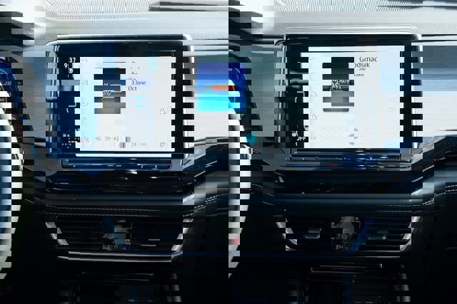 New 2026 Volkswagen Atlas Cross Sport SE image 32