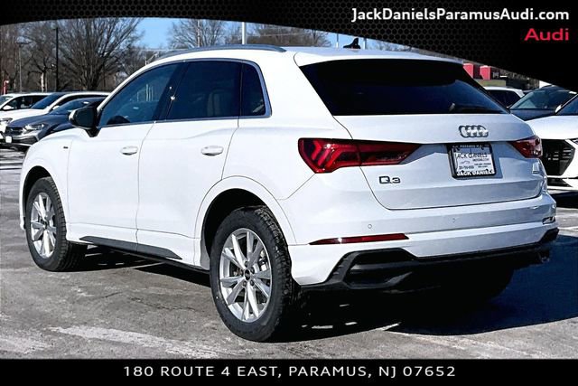 Used 2023 Audi Q3 2.0T Premium w/ Convenience Package image 10