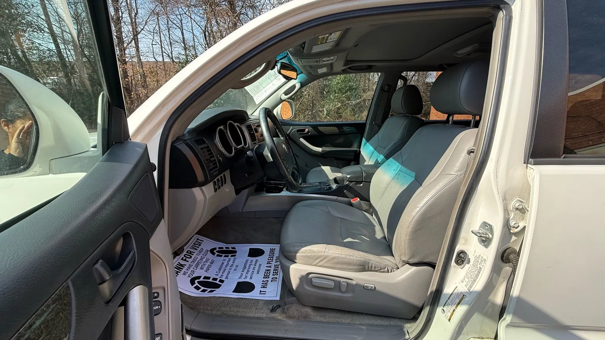 Used 2004 Toyota 4Runner Limited image 22